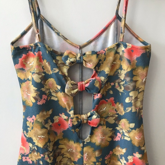 AMERICAN RAG BOW BACK FLORAL ROMPER - Picture 3 of 9